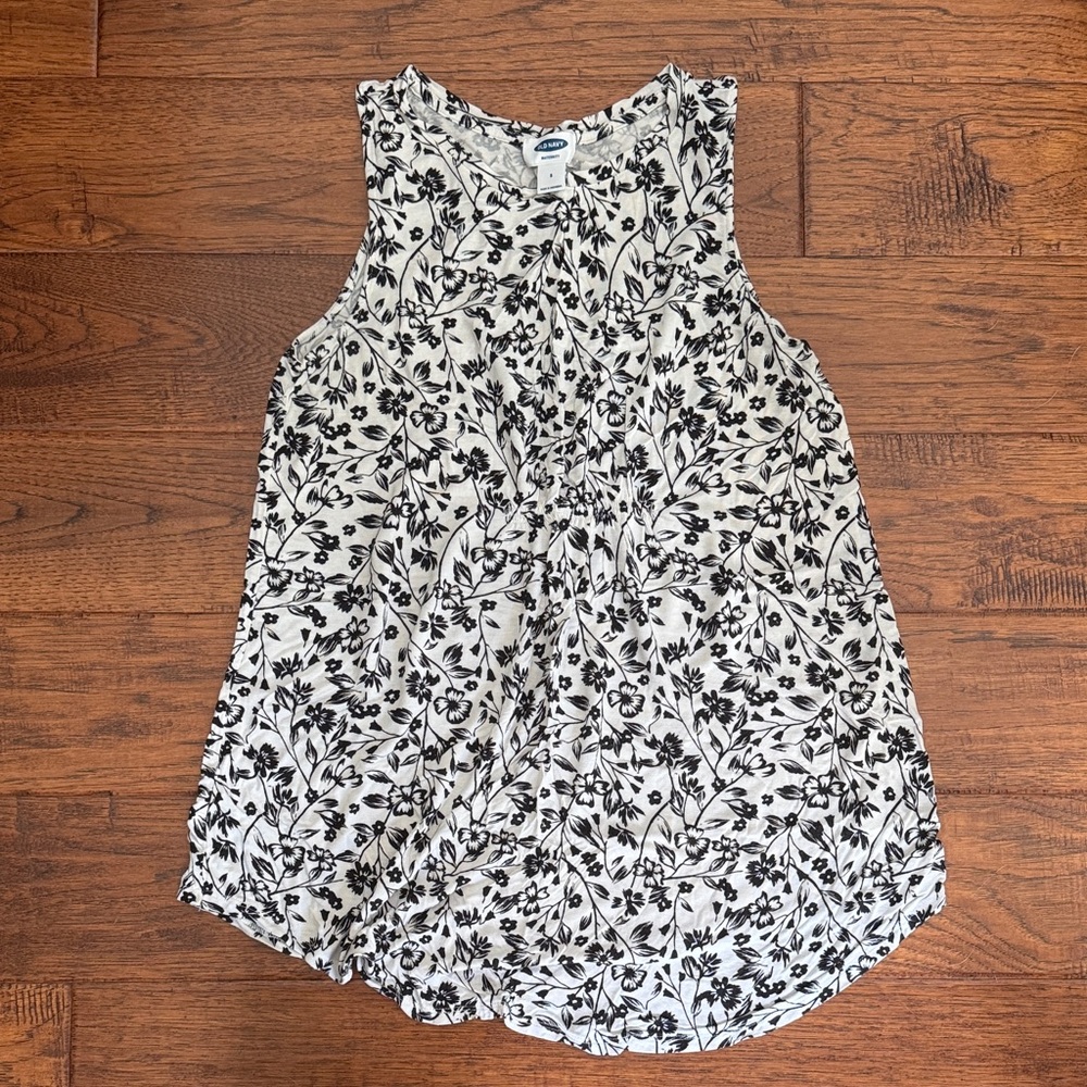 Old Navy maternity Black and White Floral Tank Top